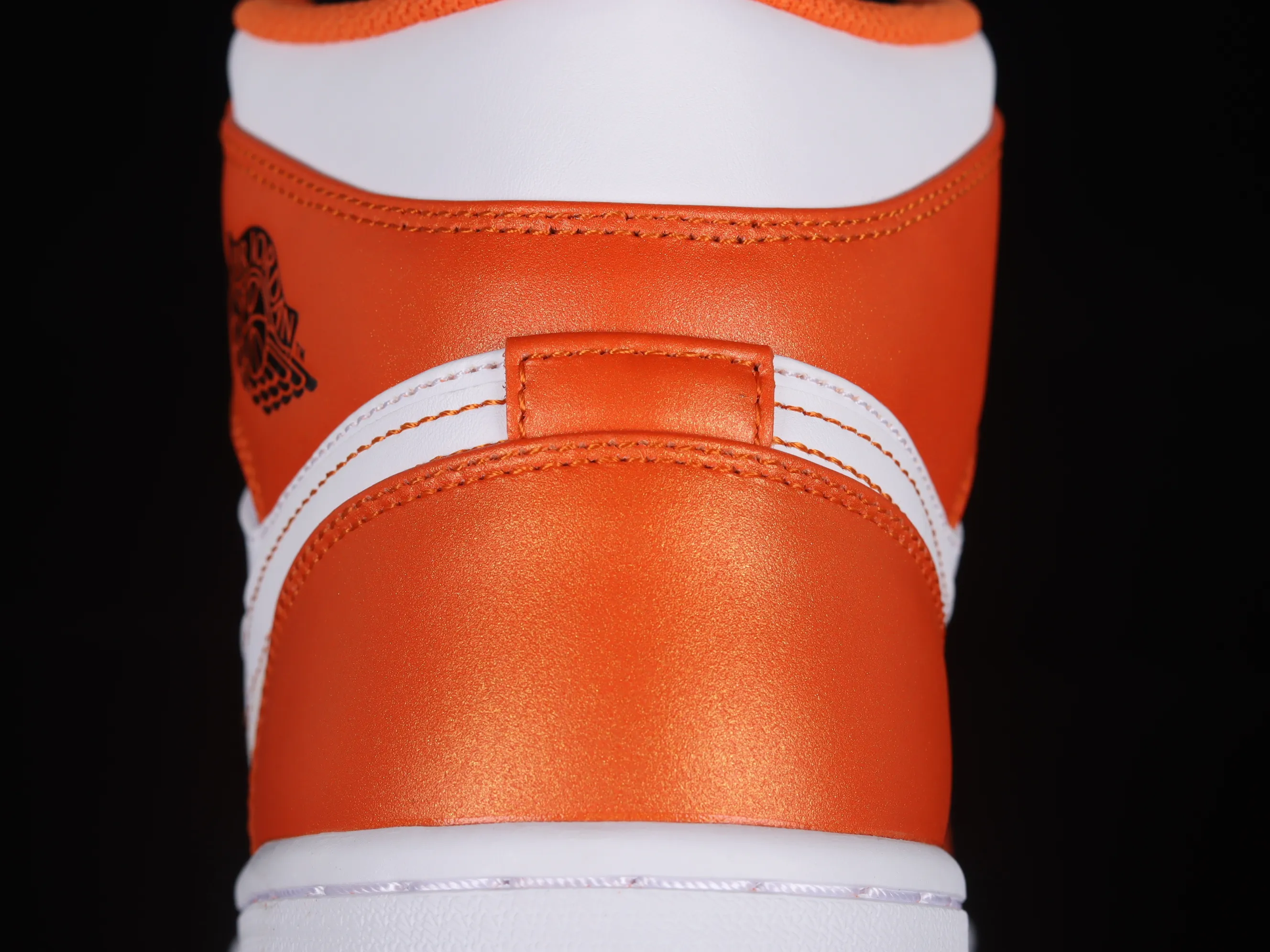 All categories Air Jordan Jordan series basketball shoes Air Jordan 1 Mid G version pure original Air Jordan 1 Mid "Surface" AJ1 Joe 1 white and orange small buckle mid-top basketball shoes DM3531-800